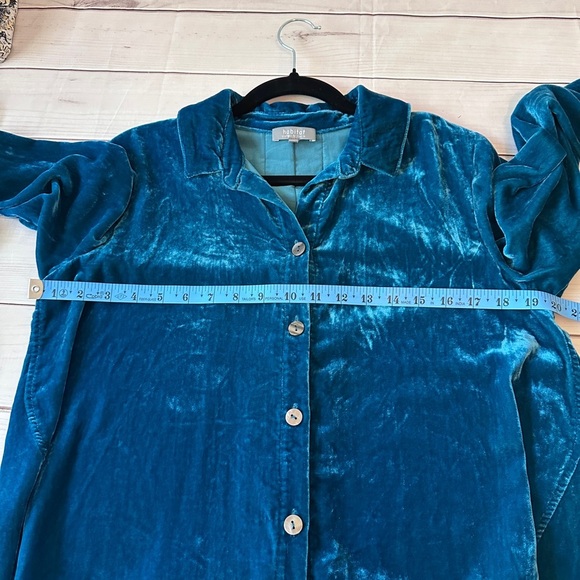 Habitat Blue Velvet Button Down Shirt Size XS Soft Timeless Office Wear Church - Picture 4 of 7